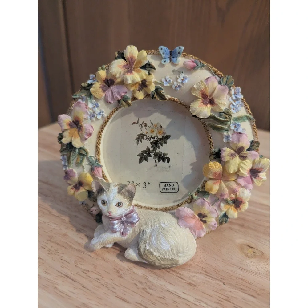 VTG Hand Painted Resin Floral Cat Frame Whimsy Cottagecore Cat Lover 2002